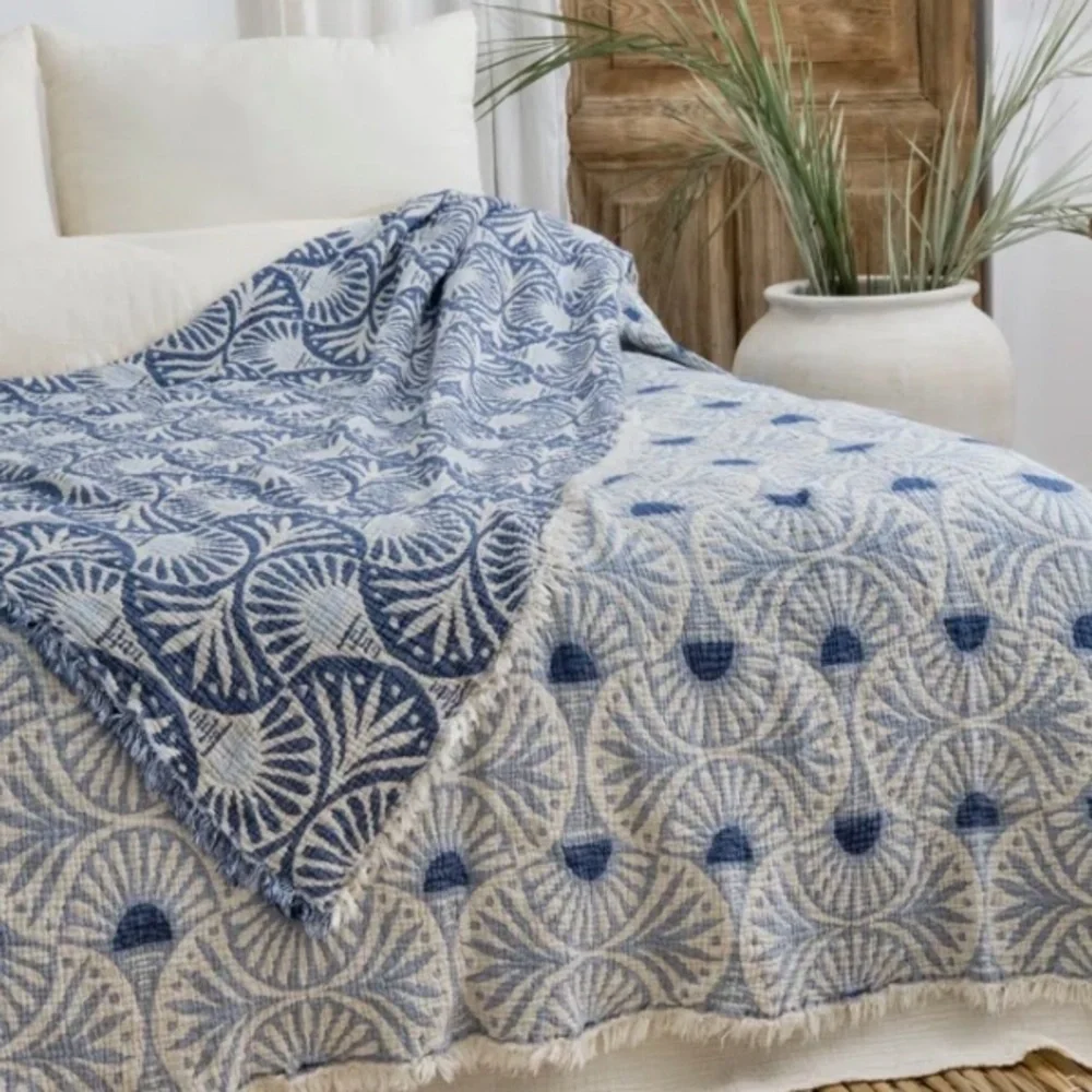 KING Ginkgo Deco Leaf Quilt 2 Side FLiPSiDE Navy Blue Patterned Quilt NEW